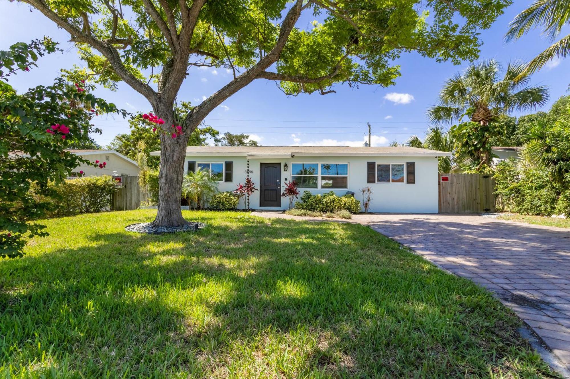 Charming Entire 6p Jacuzzi, Garden & Parking - West Palm Villa