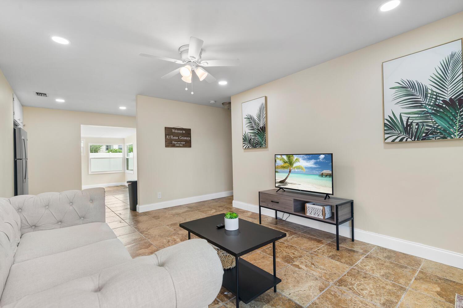 Private In West Palm - Close To Beaches *