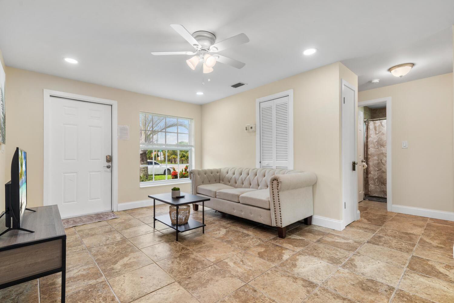 Private In West Palm - Close To Beaches Hospedagem domiciliar