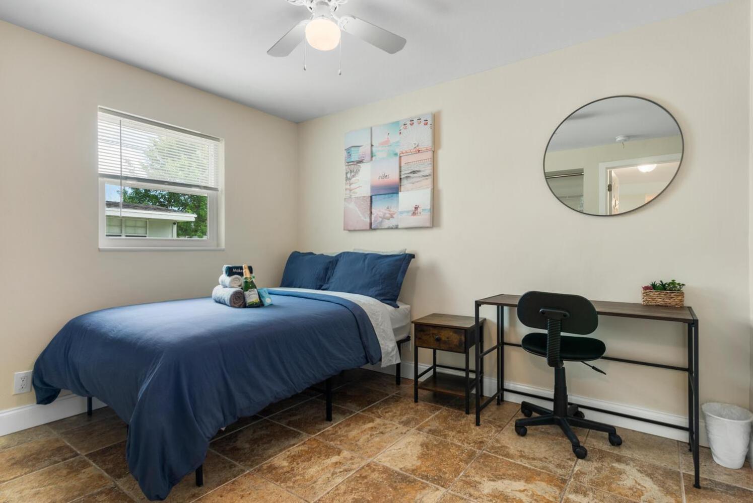 Private In West Palm - Close To Beaches *