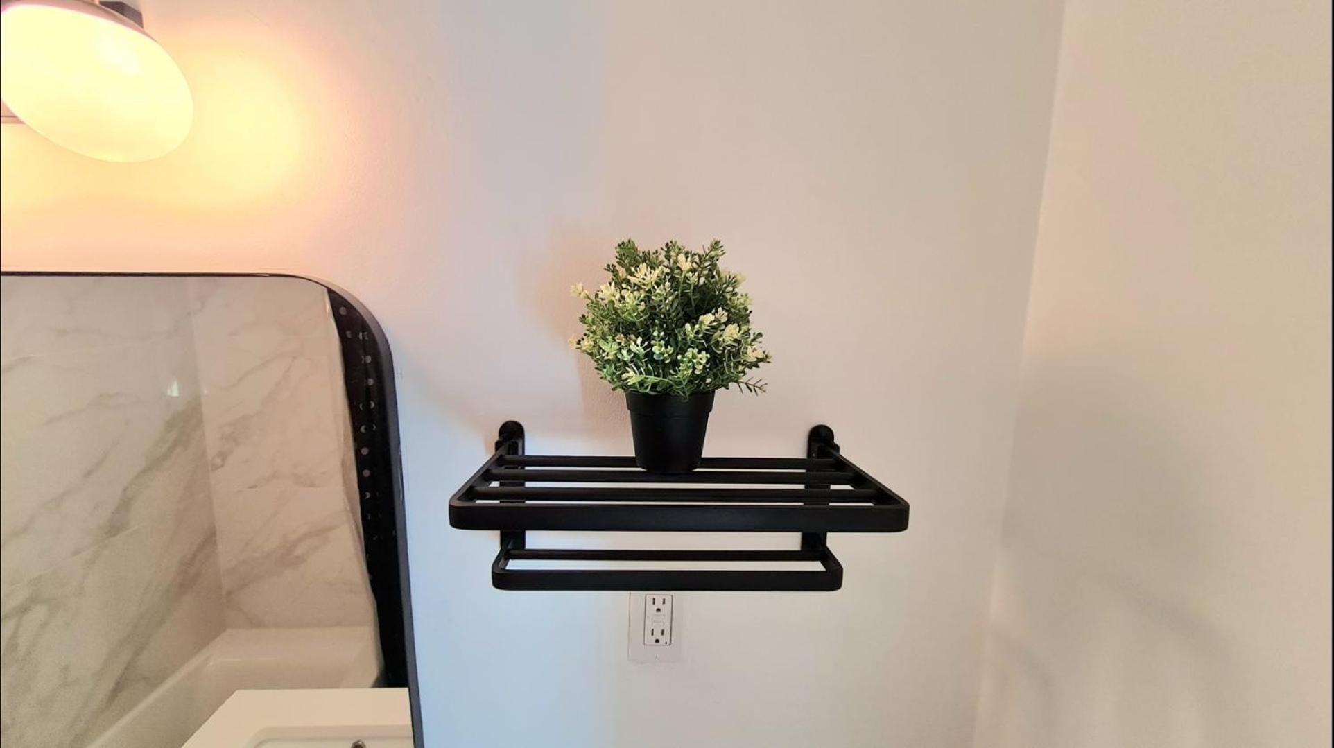 Cozy Near Airport, Brightline, Downtown &