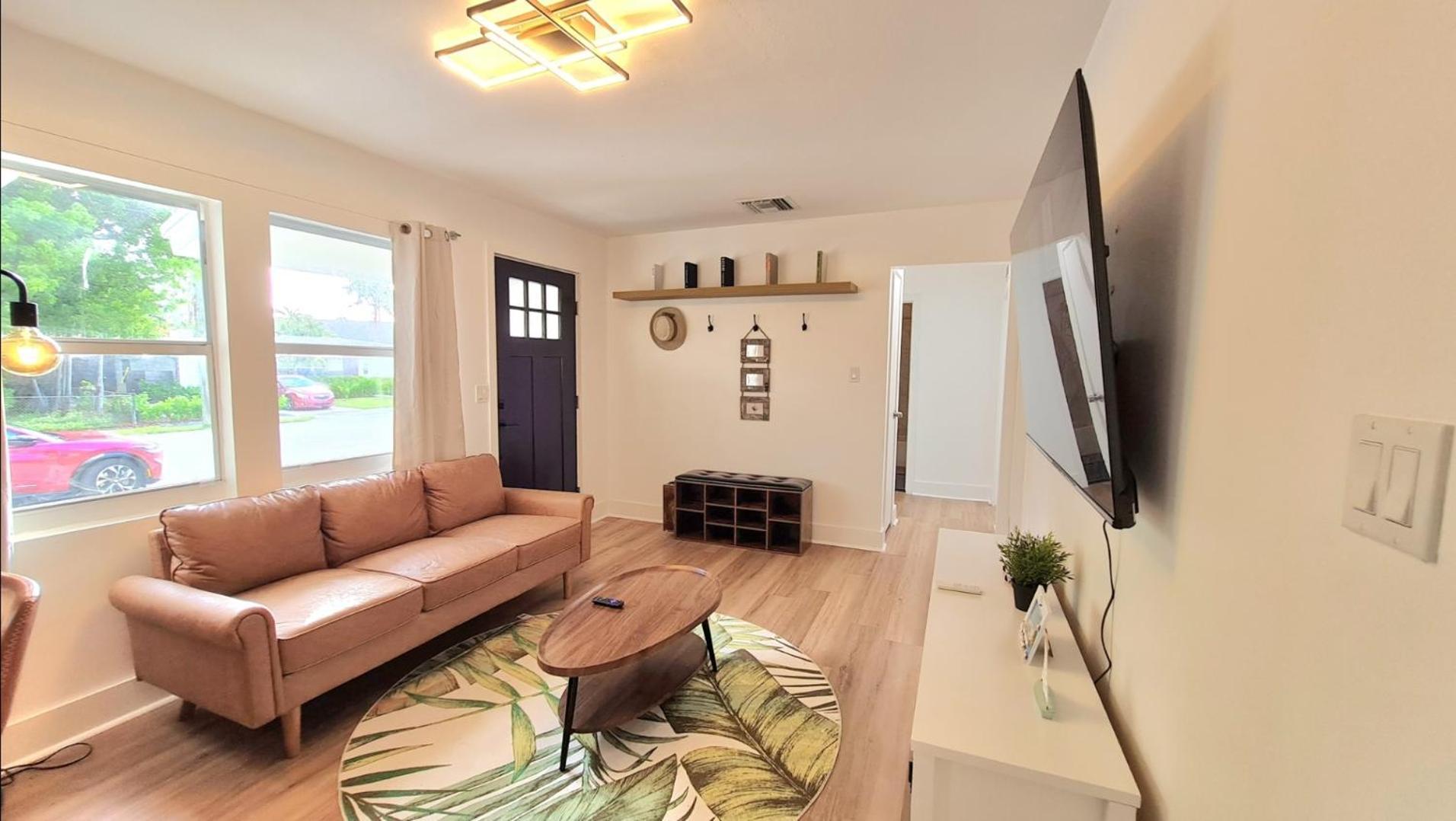 Cozy Near Airport, Brightline, Downtown & Villa West Palm Beach