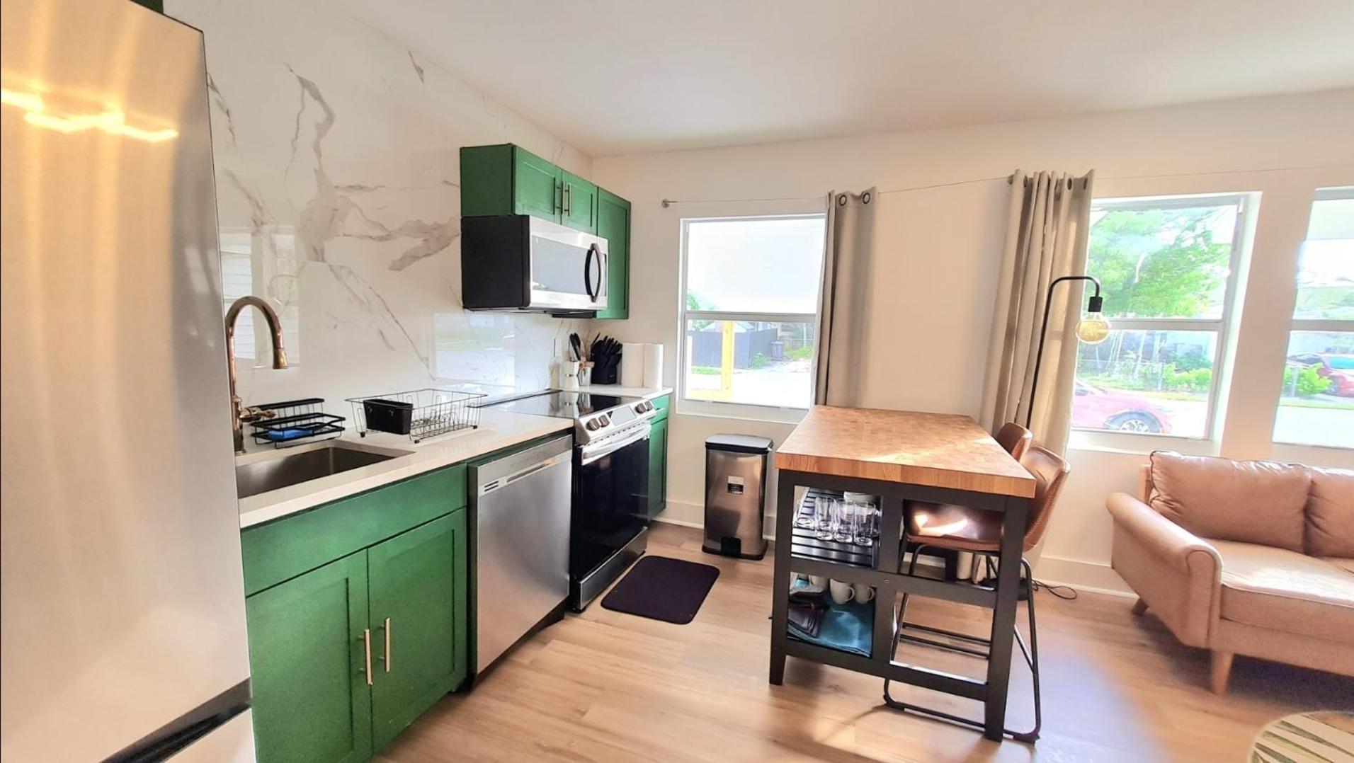 Cozy Near Airport, Brightline, Downtown & Villa West Palm Beach
