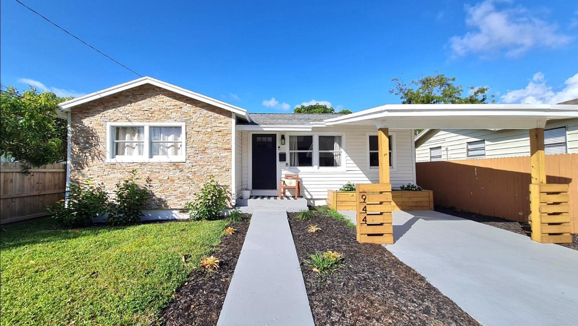 Cozy Near Airport, Brightline, Downtown & Villa