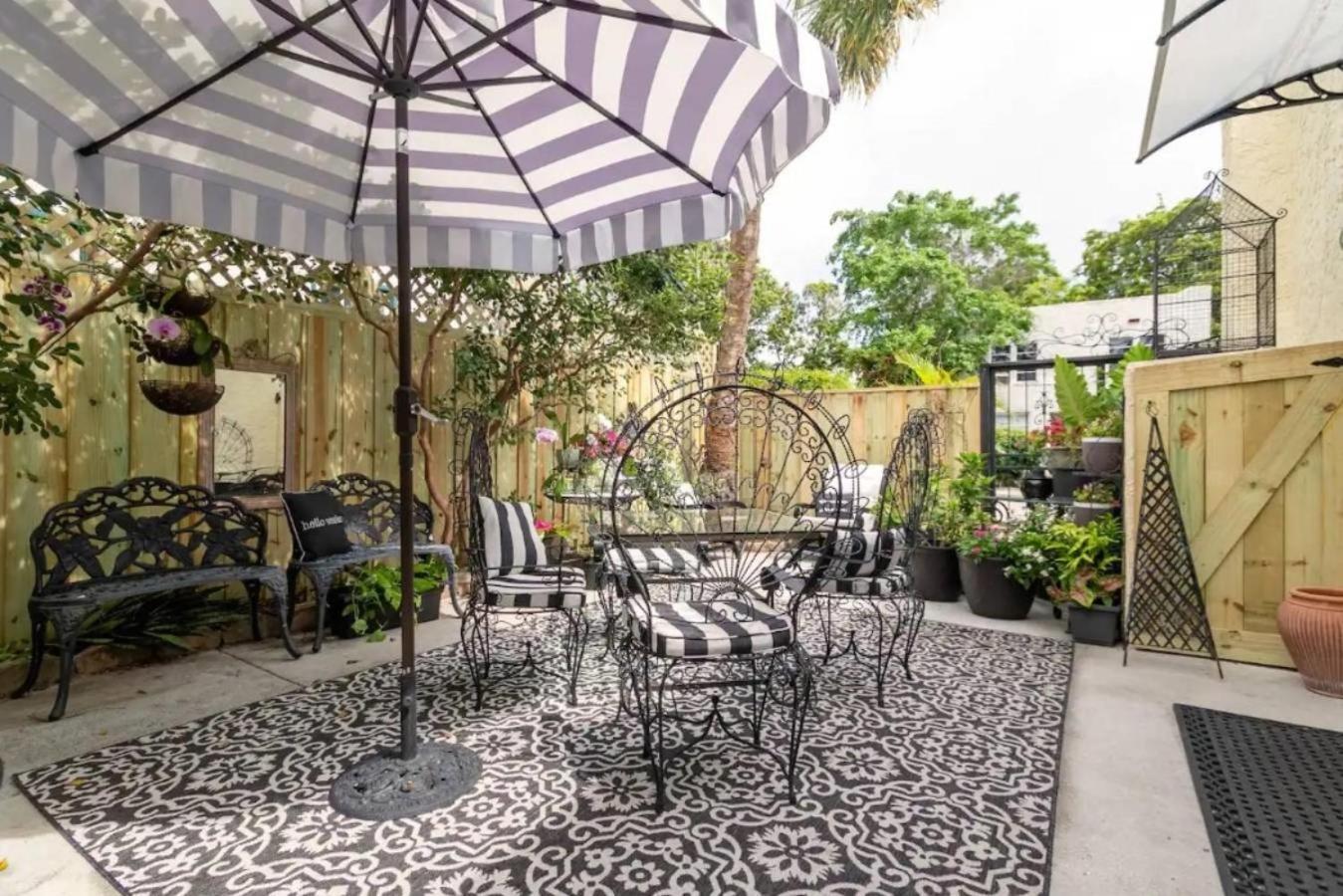 Tropical Designer House In Heart Of Antique Row Wpb West Palm Beach