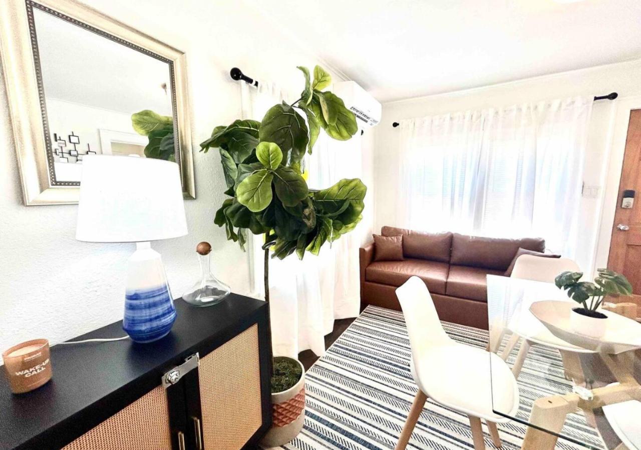 Cozy 2 Bedroom Near Local Hotspots Apartamento *