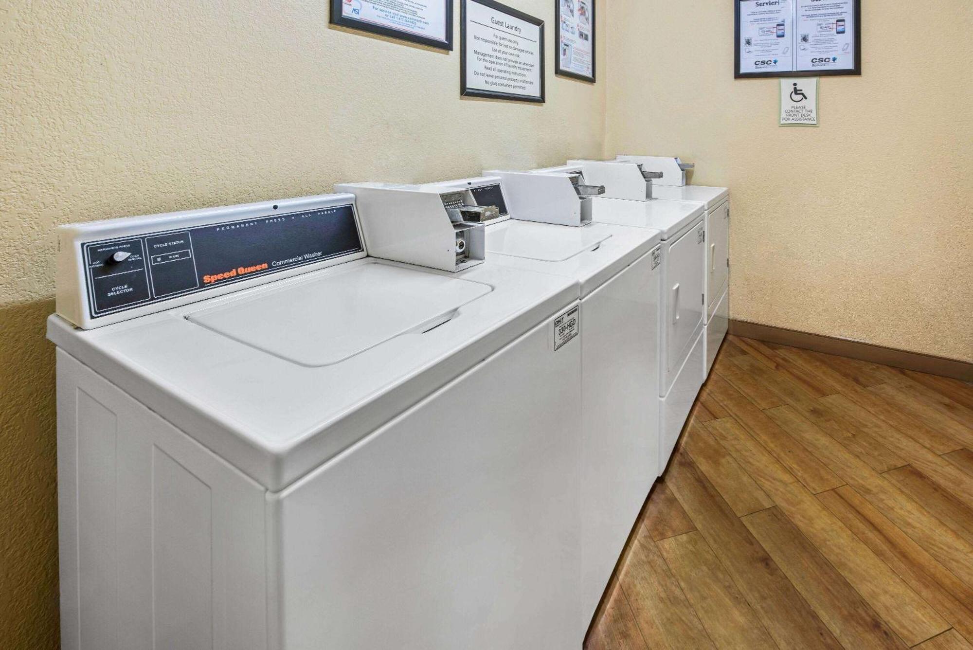 Hotel La Quinta By Wyndham West Palm Airport