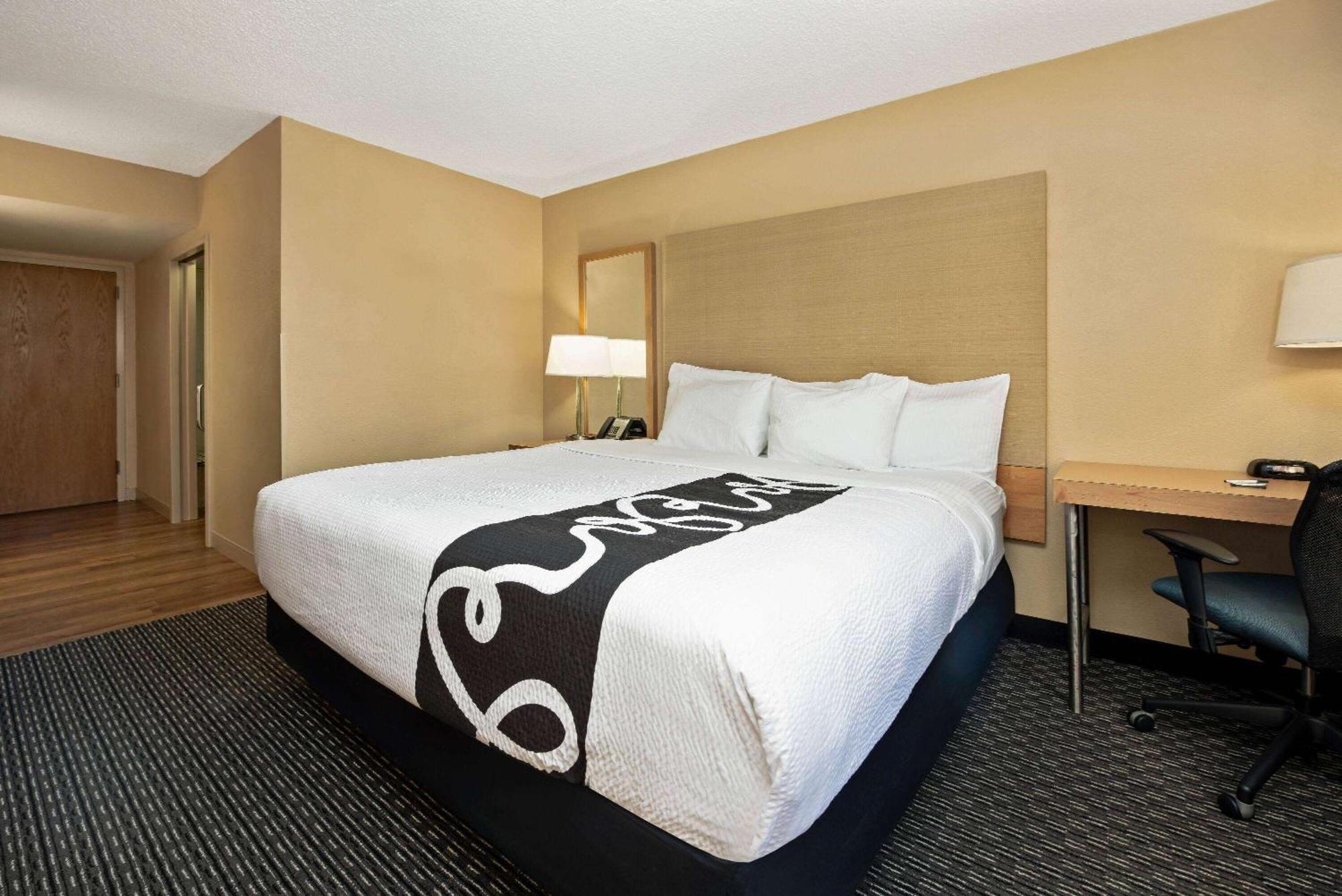 La Quinta By Wyndham West Palm Airport 3*