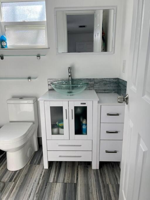S&h Unlimited West Palm 3 Bedroom Spacious House West Palm Beach