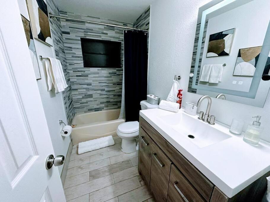 S&h Unlimited West Palm 3 Bedroom Spacious House Holiday home