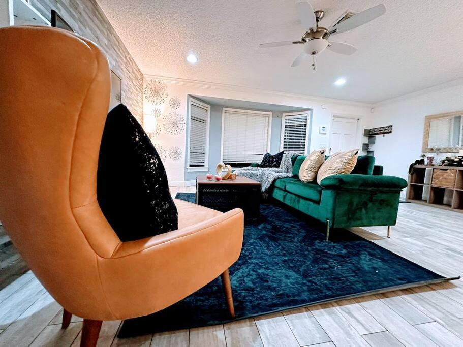 S&h Unlimited West Palm 3 Bedroom Spacious House West Palm Beach