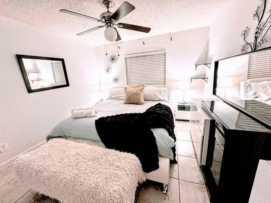 S&h Unlimited West Palm 3 Bedroom Spacious House Holiday home