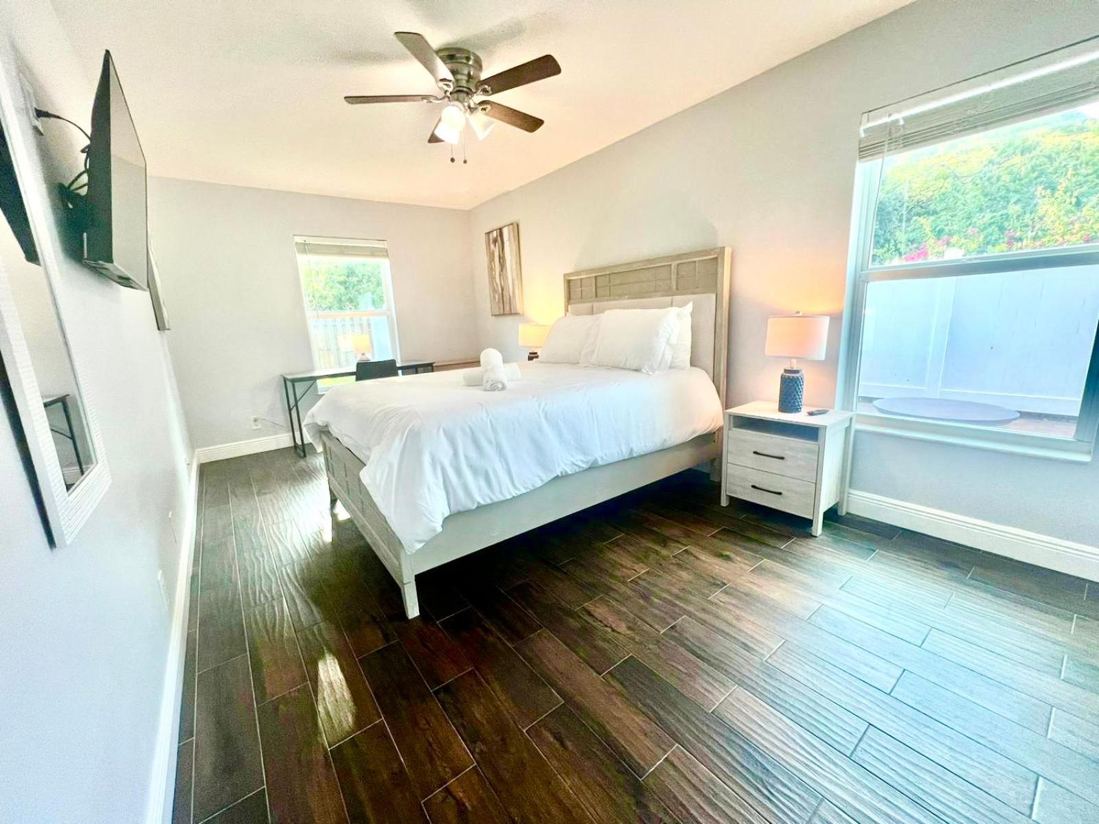 Spacious Convenient 2/2, Perfect For Groups In Wpb *