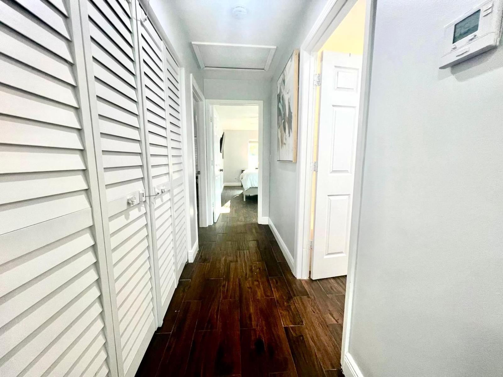 Apartment Spacious Convenient 2/2, Perfect For Groups In Wpb