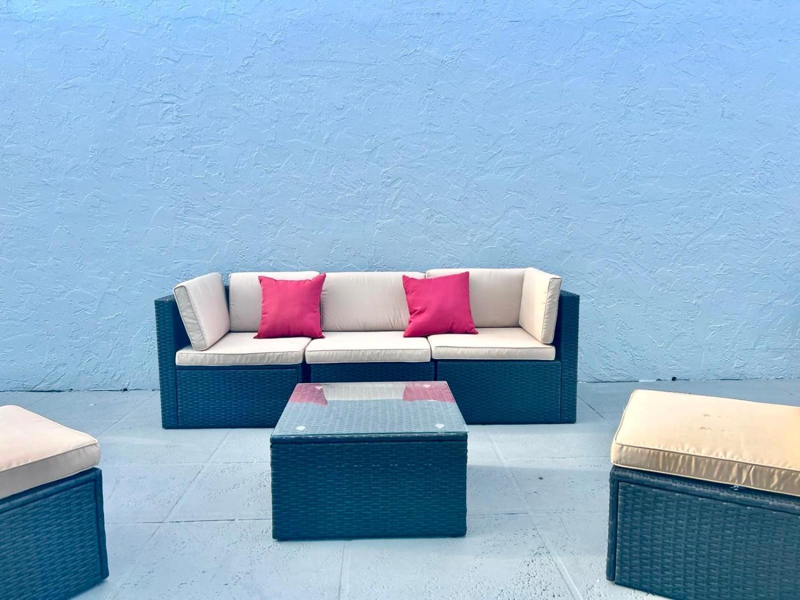 Spacious Convenient 2/2, Perfect For Groups In Wpb *