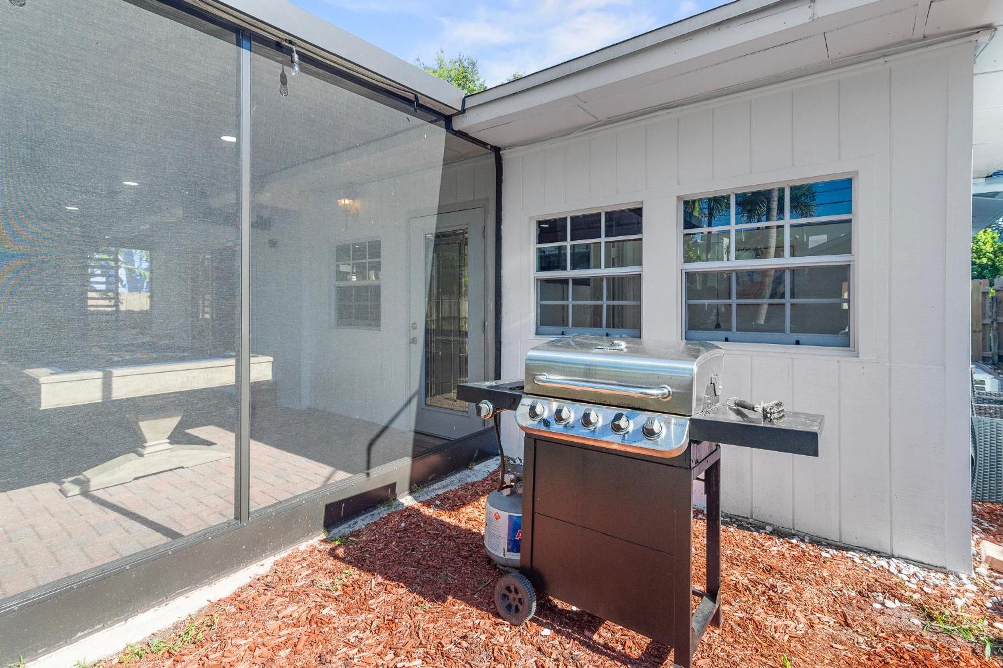 Holiday home Bohemian Retreat-heated Pool, Jacuzzi & Pool Table