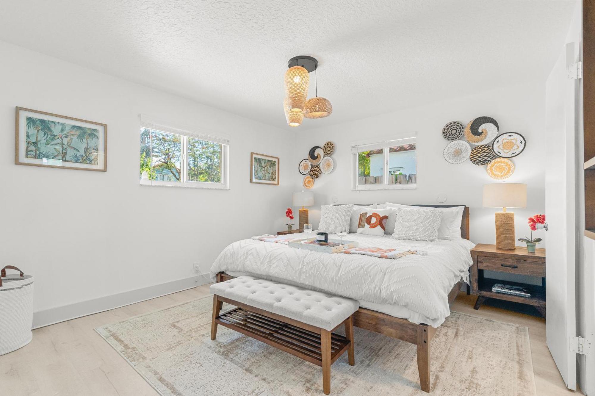 Bohemian Retreat-heated Pool, Jacuzzi & Pool Table