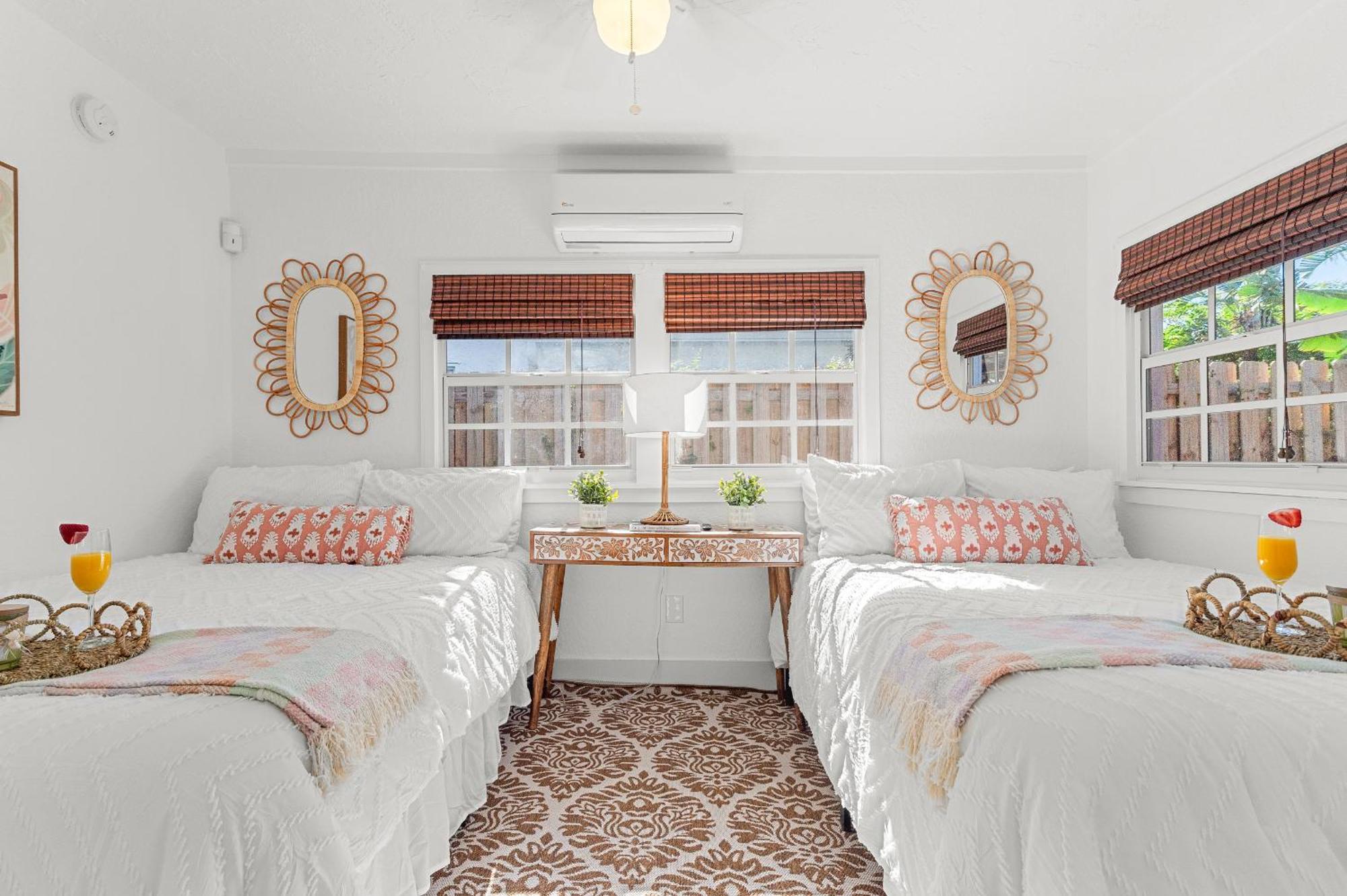 Holiday home Bohemian Retreat-heated Pool, Jacuzzi & Pool Table *