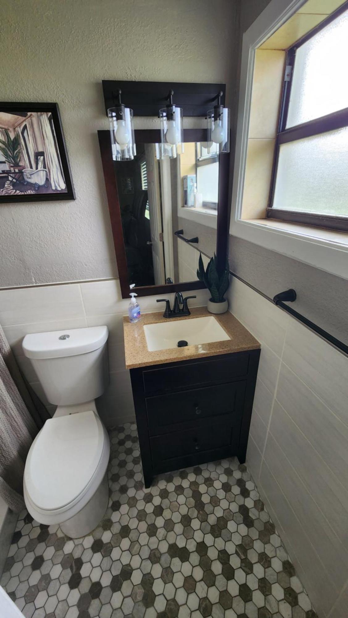 Holiday home 3 Bedroom 2 Bathroom Near The Beach, Big Yard West Palm Beach