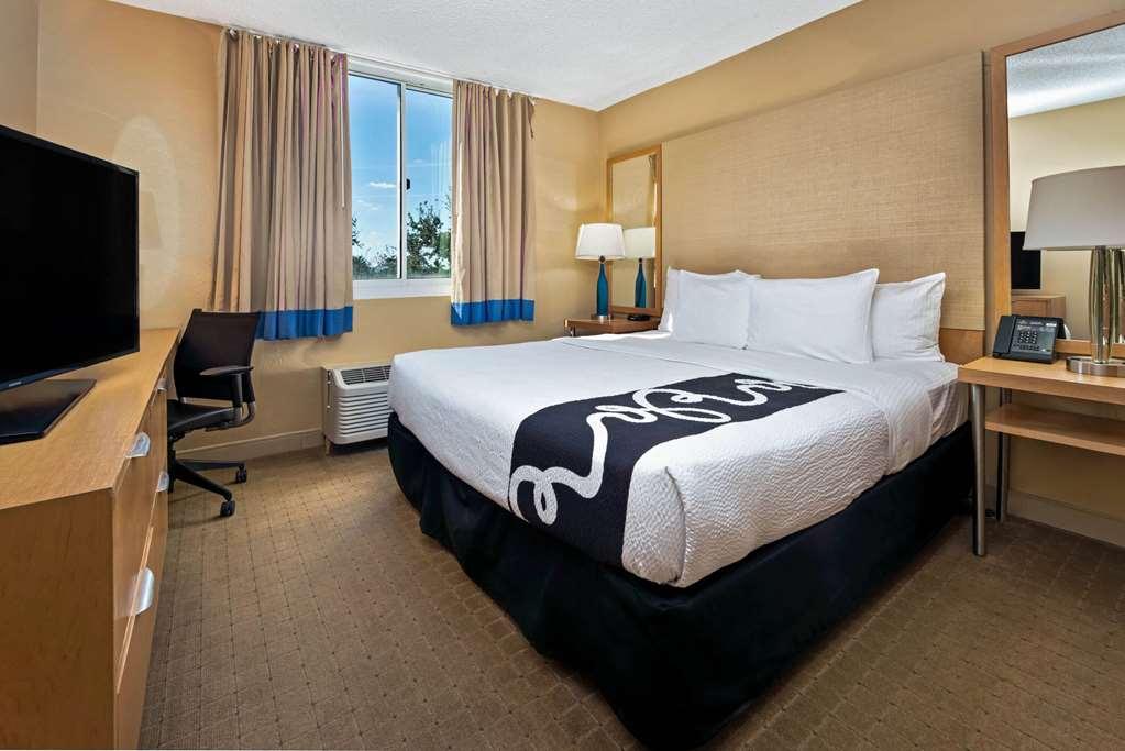 La Quinta By Wyndham West Palm Airport Hotel