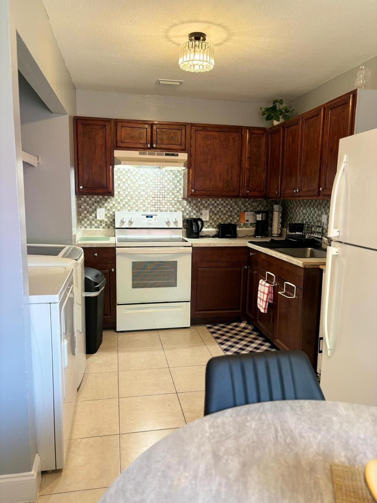 Coastal Breeze - 2br * West Palm Beach
