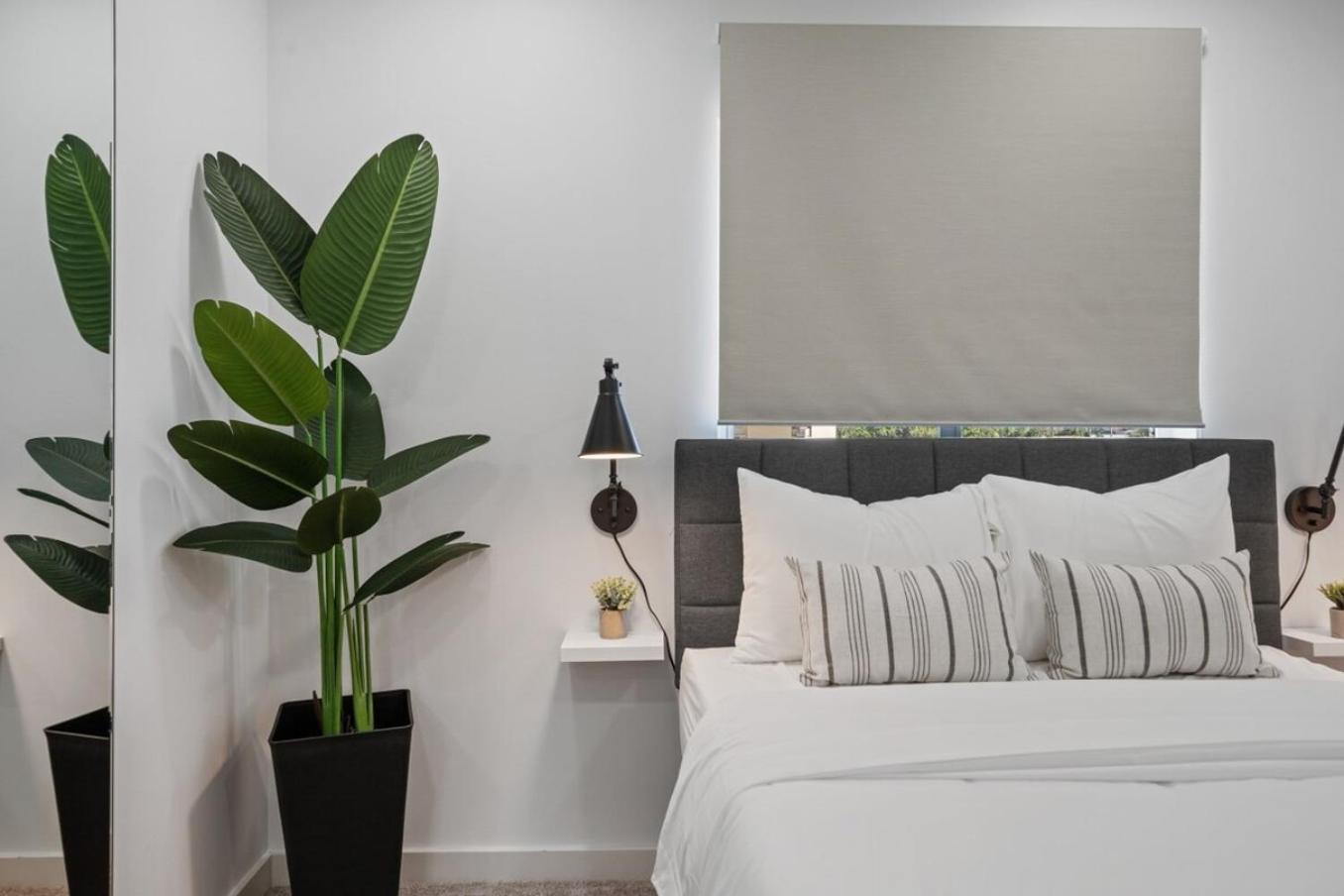 4-bed Wpb Near 95,airport,dt & Beaches Holiday home *