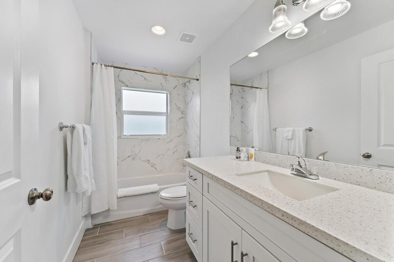 Modern Living 2-bedroom,2 Bath Downtown Wpb * West Palm Beach
