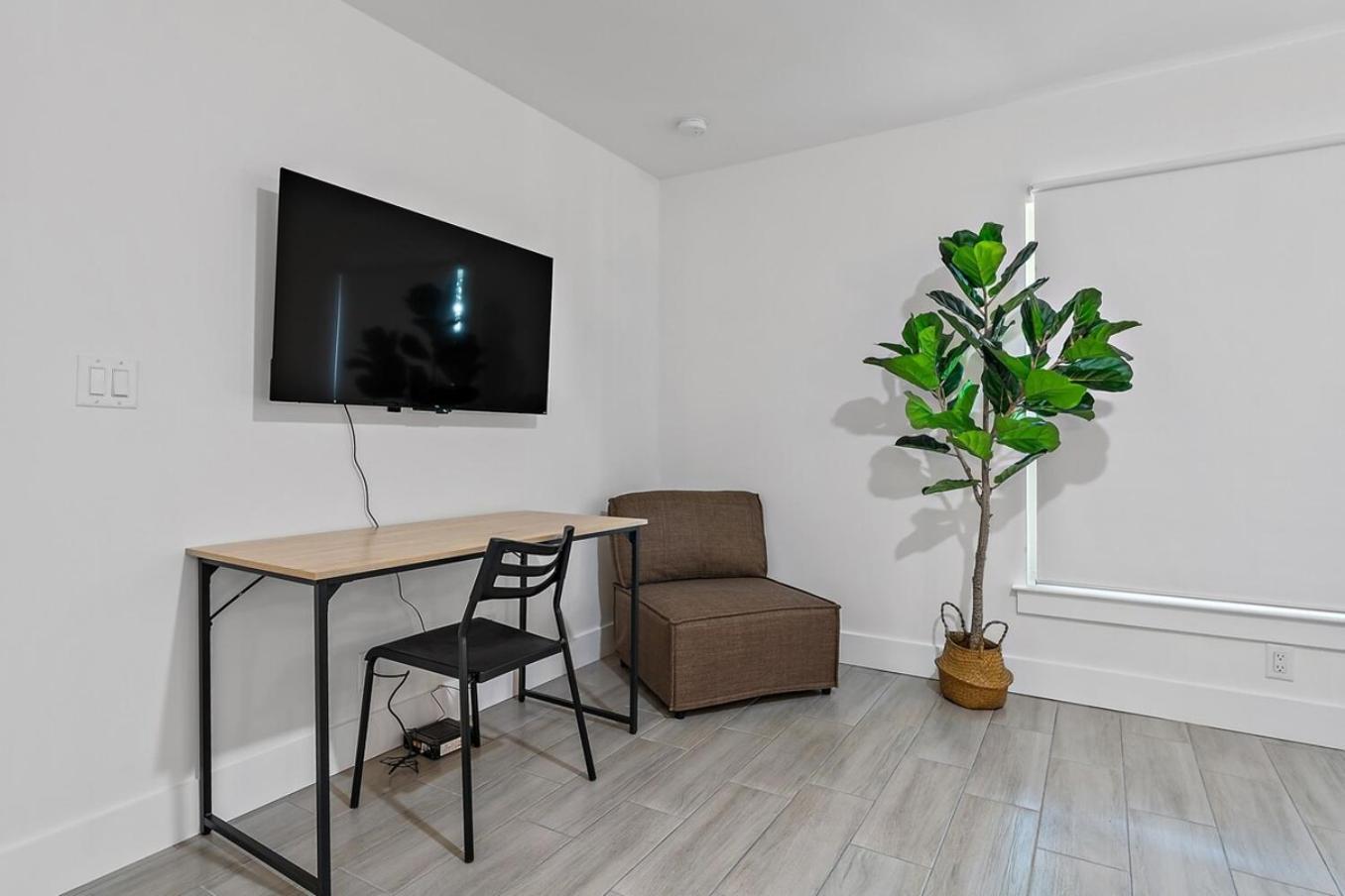 Bright & Spacious 3Br Close To Beaches *