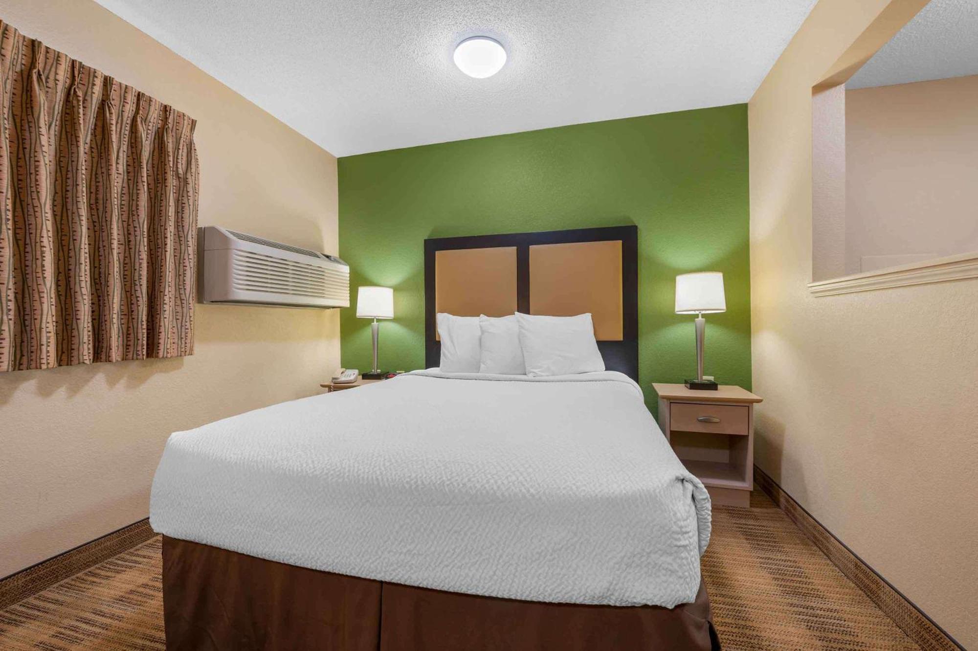 Extended America - West Palm - Northpoint Corporate Park Hotel