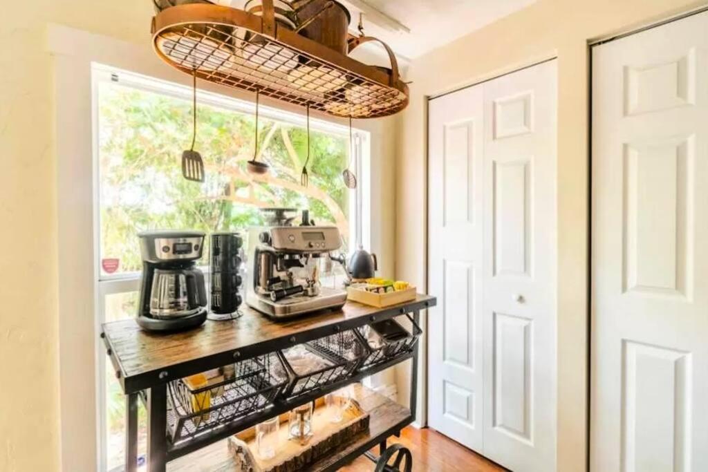 Serene Oasis Wpb Luxurious Three Br W Garden & Grill * West Palm Beach