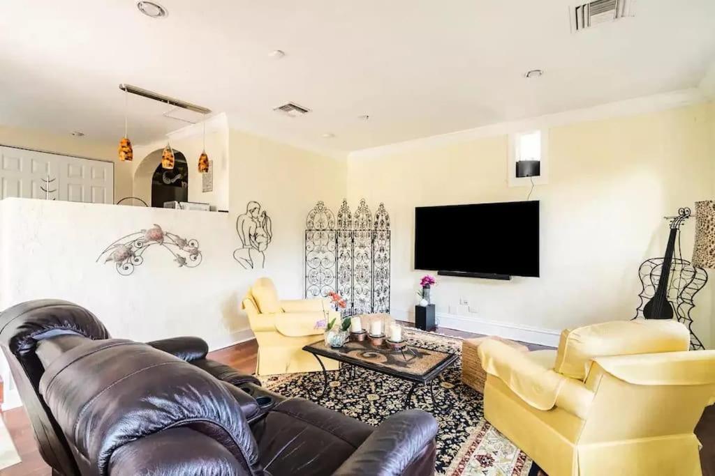 Serene Oasis Wpb Luxurious Three Br W Garden & Grill West Palm Beach