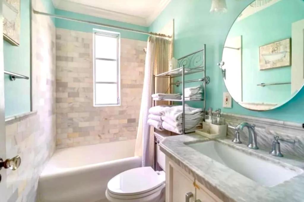 Serene Oasis Wpb Luxurious Three Br W Garden & Grill Holiday home