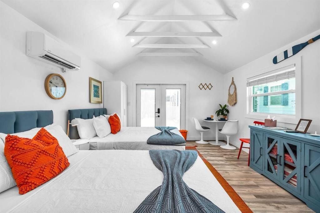 Villa Modern Designer Gem Flamingo Park With Private Pool & *