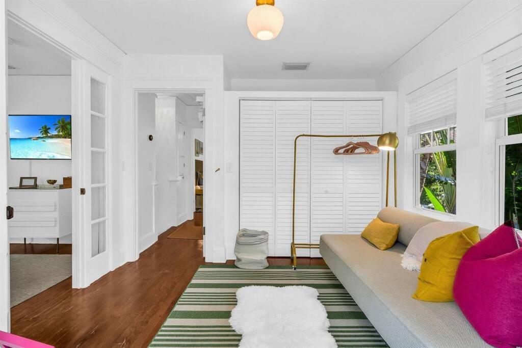 Historic El Cid With Guest & Tropical Pool Villa
