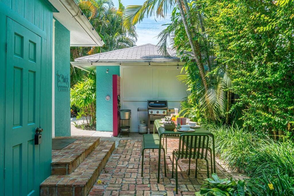 Historic El Cid With Guest & Tropical Pool Villa West Palm Beach