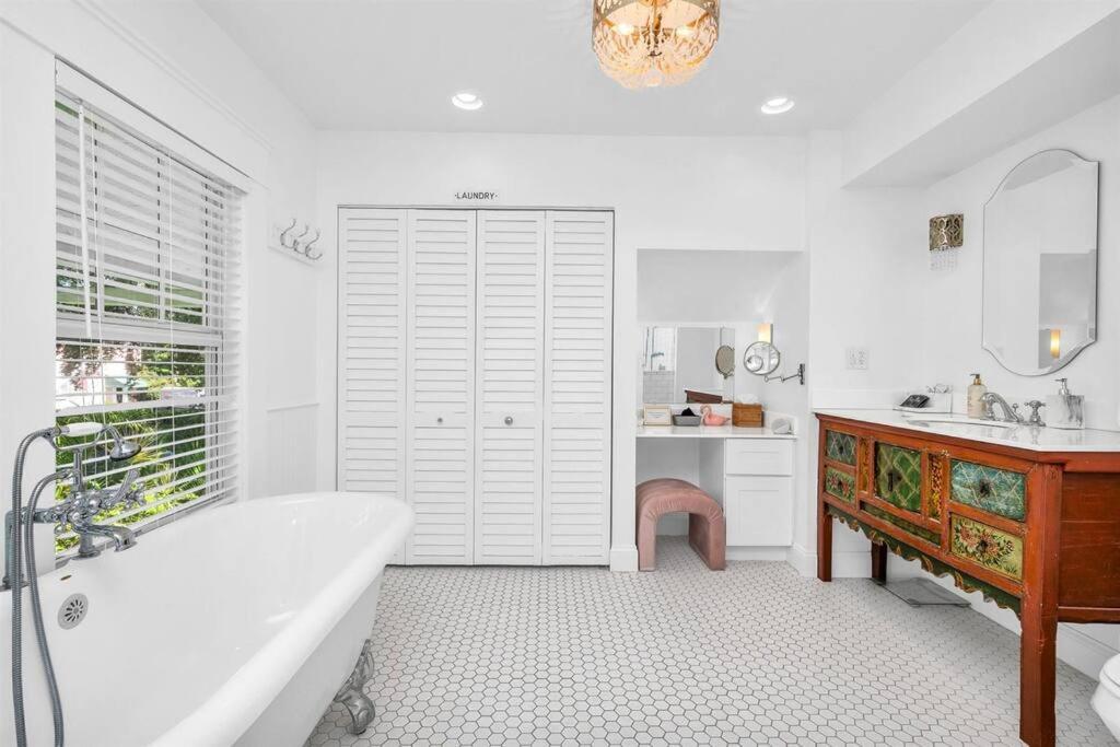 Villa Historic El Cid With Guest & Tropical Pool West Palm Beach