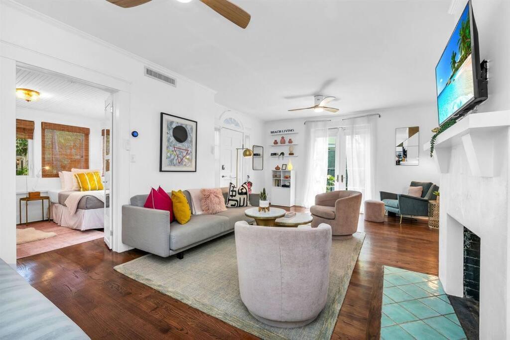 Historic El Cid With Guest & Tropical Pool *