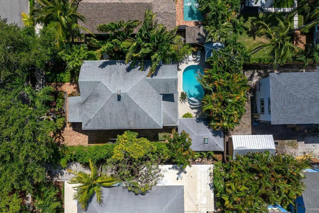 Historic El Cid With Guest & Tropical Pool