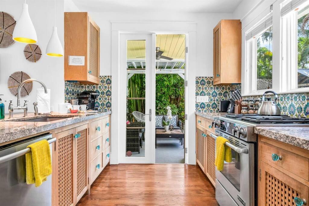 Historic El Cid With Guest & Tropical Pool Villa