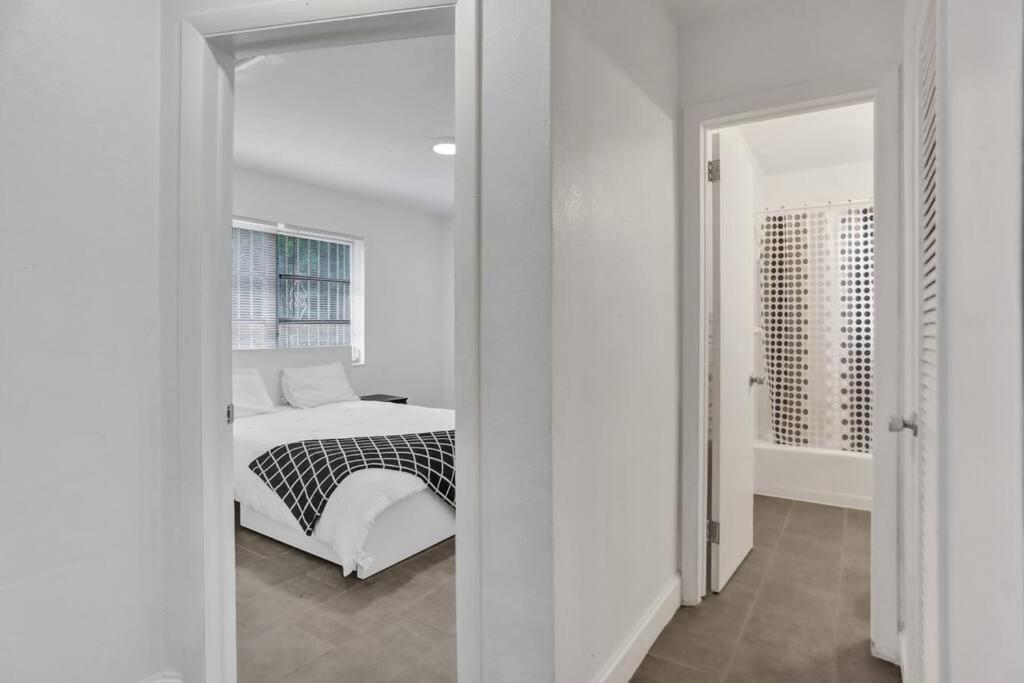 Downtown West Palm Beach, 2 Bedroom Vacation Apartment