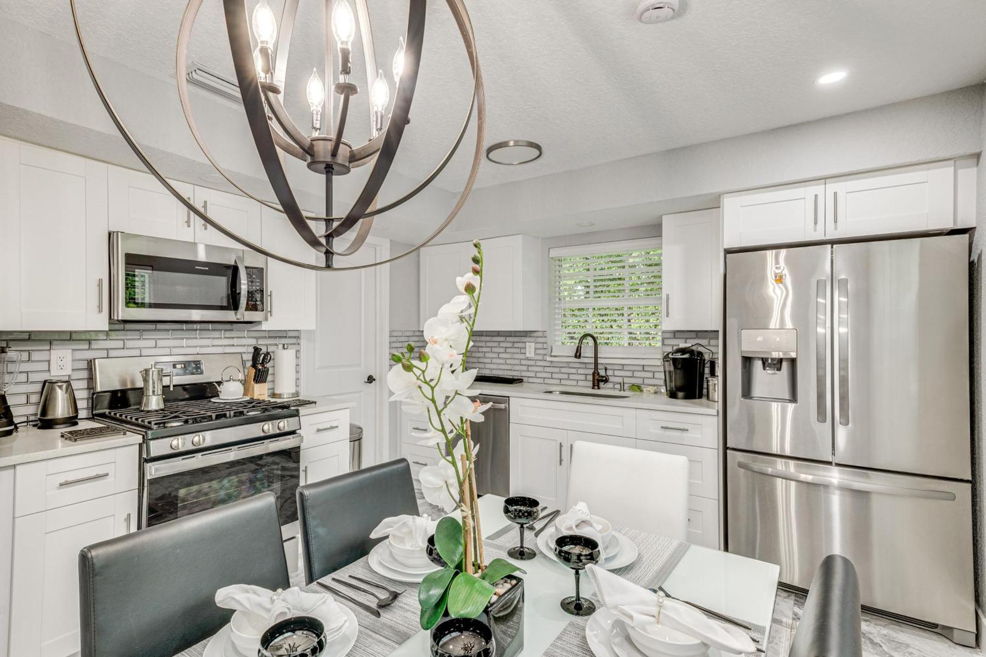 Pet-friendly Gem With Pool And Yard In West Palm Holiday home *
