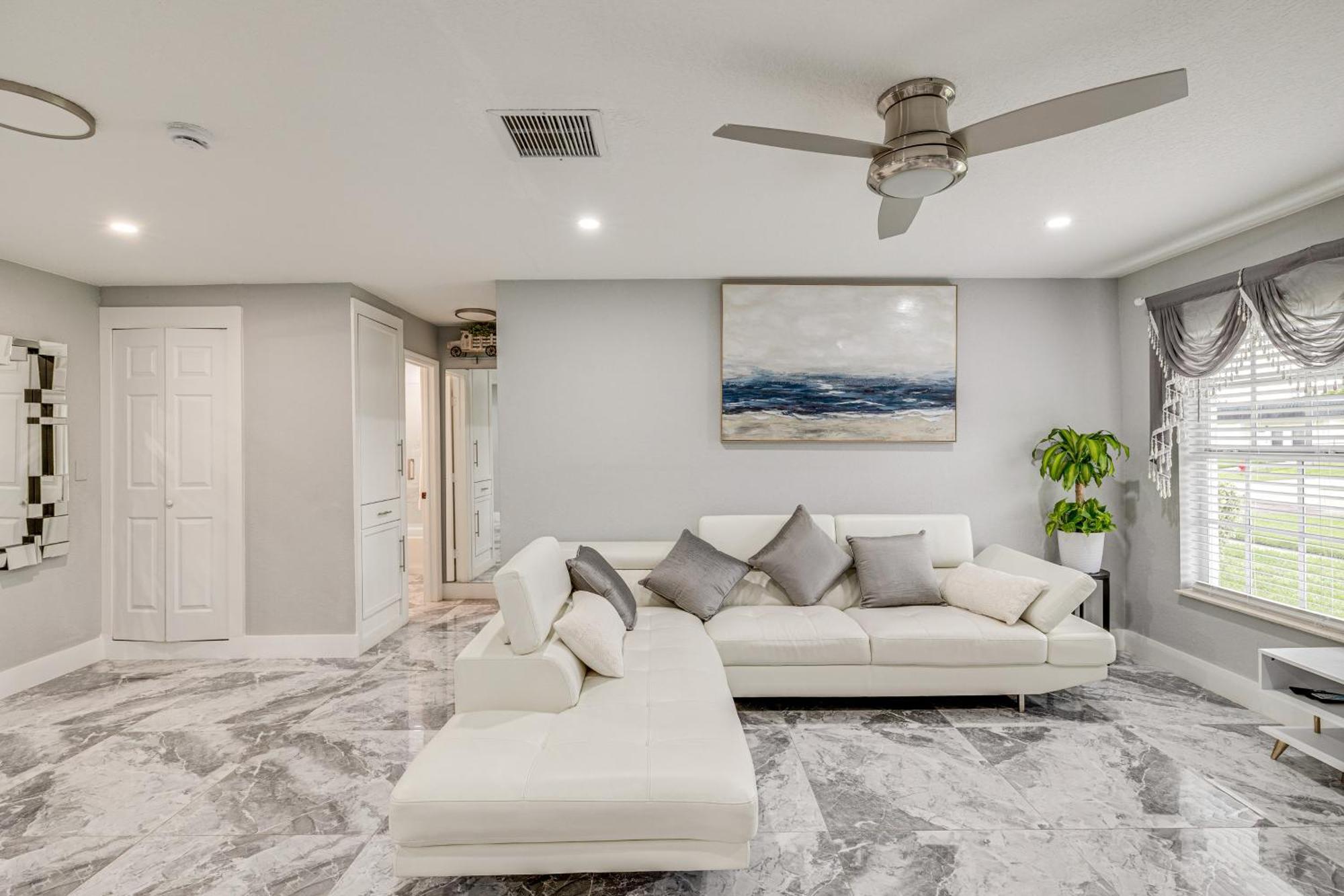 Holiday home Pet-friendly Gem With Pool And Yard In West Palm