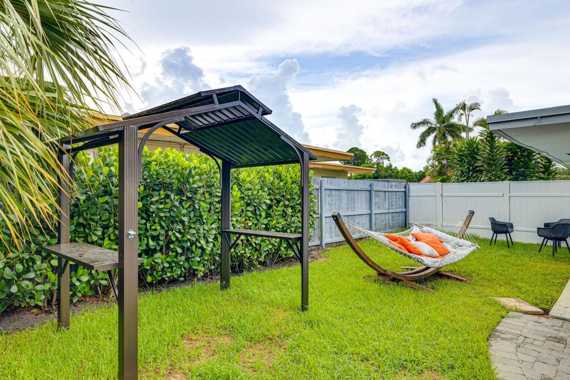 Pet-friendly Gem With Pool And Yard In West Palm Holiday home *