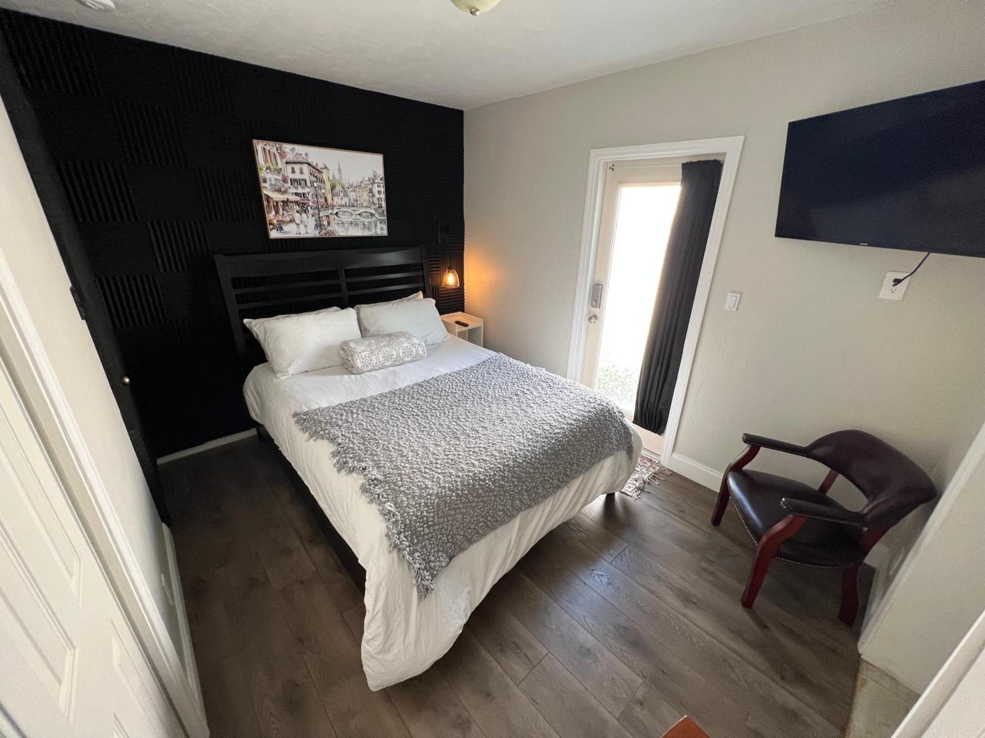 Pura Vida Private Access, & Bathroom Guest house West Palm Beach