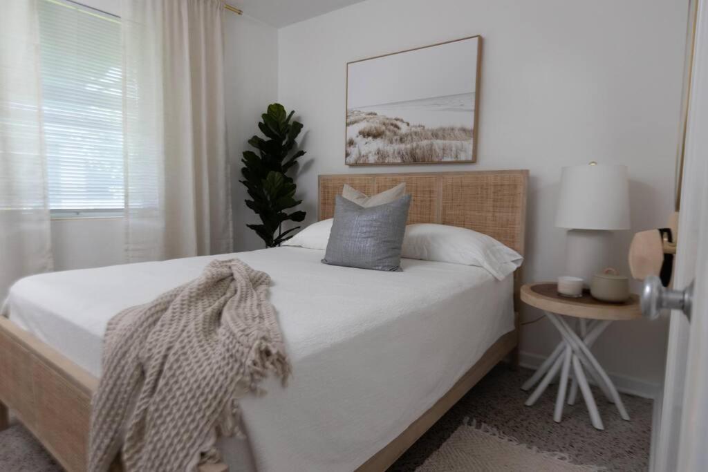 Holiday home New Paradise Palm 4 Bed 2 Bath With Heated Pool West Palm Beach
