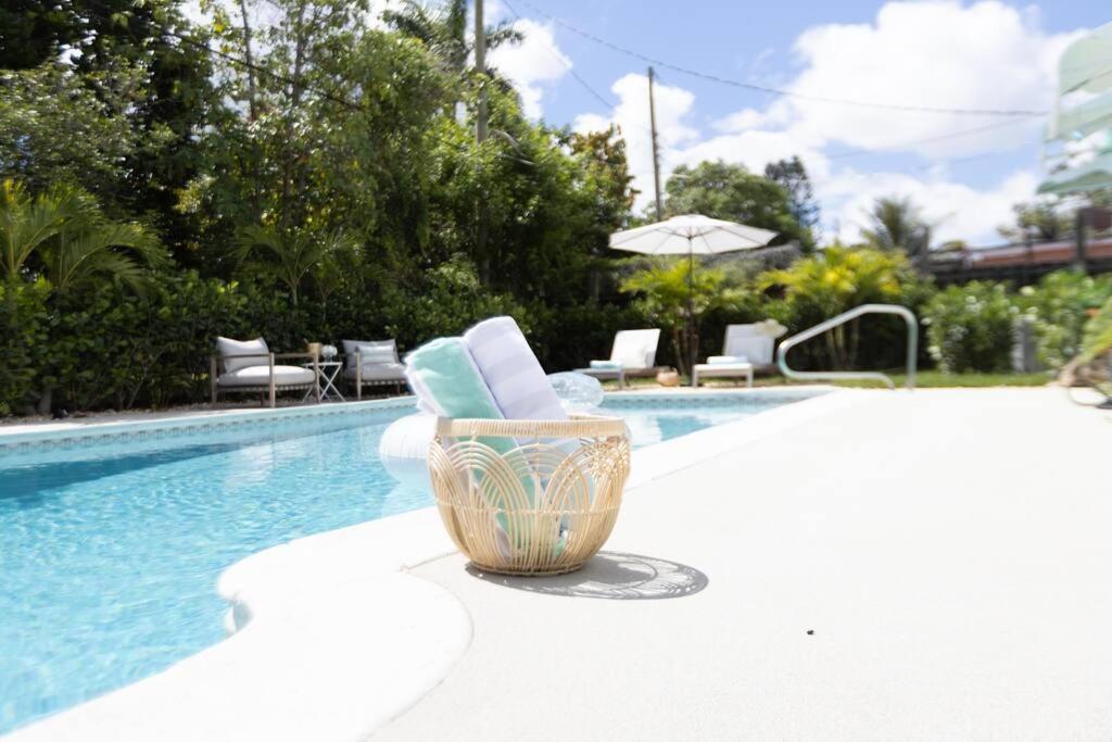New Paradise Palm 4 Bed 2 Bath With Heated Pool