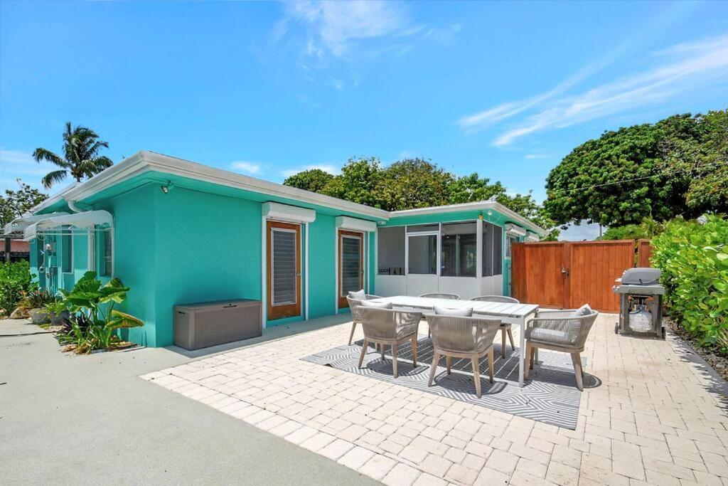 Holiday home New Paradise Palm 4 Bed 2 Bath With Heated Pool *