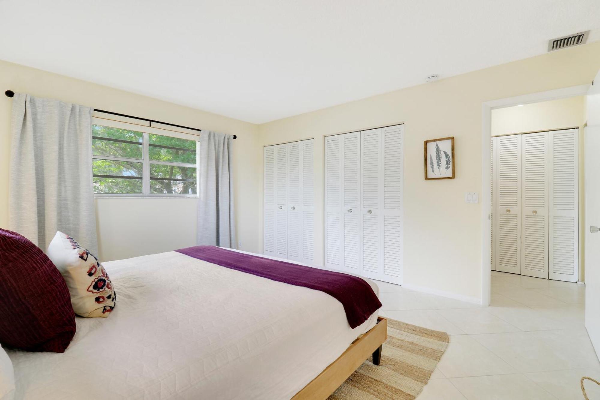 Sunny Beachside Oasis Sleeps 6,1 Blocktowaves Apartment West Palm Beach