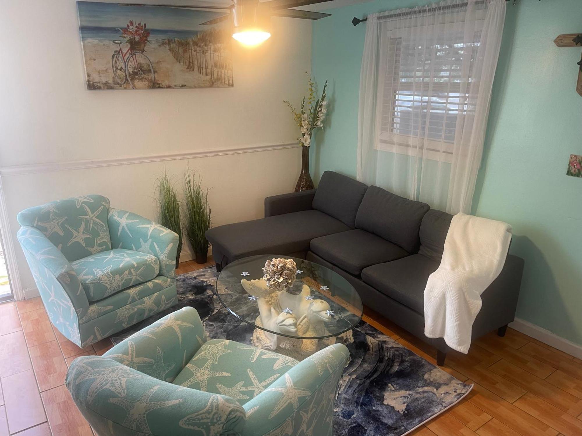2br Comfortable Downtown House Near And