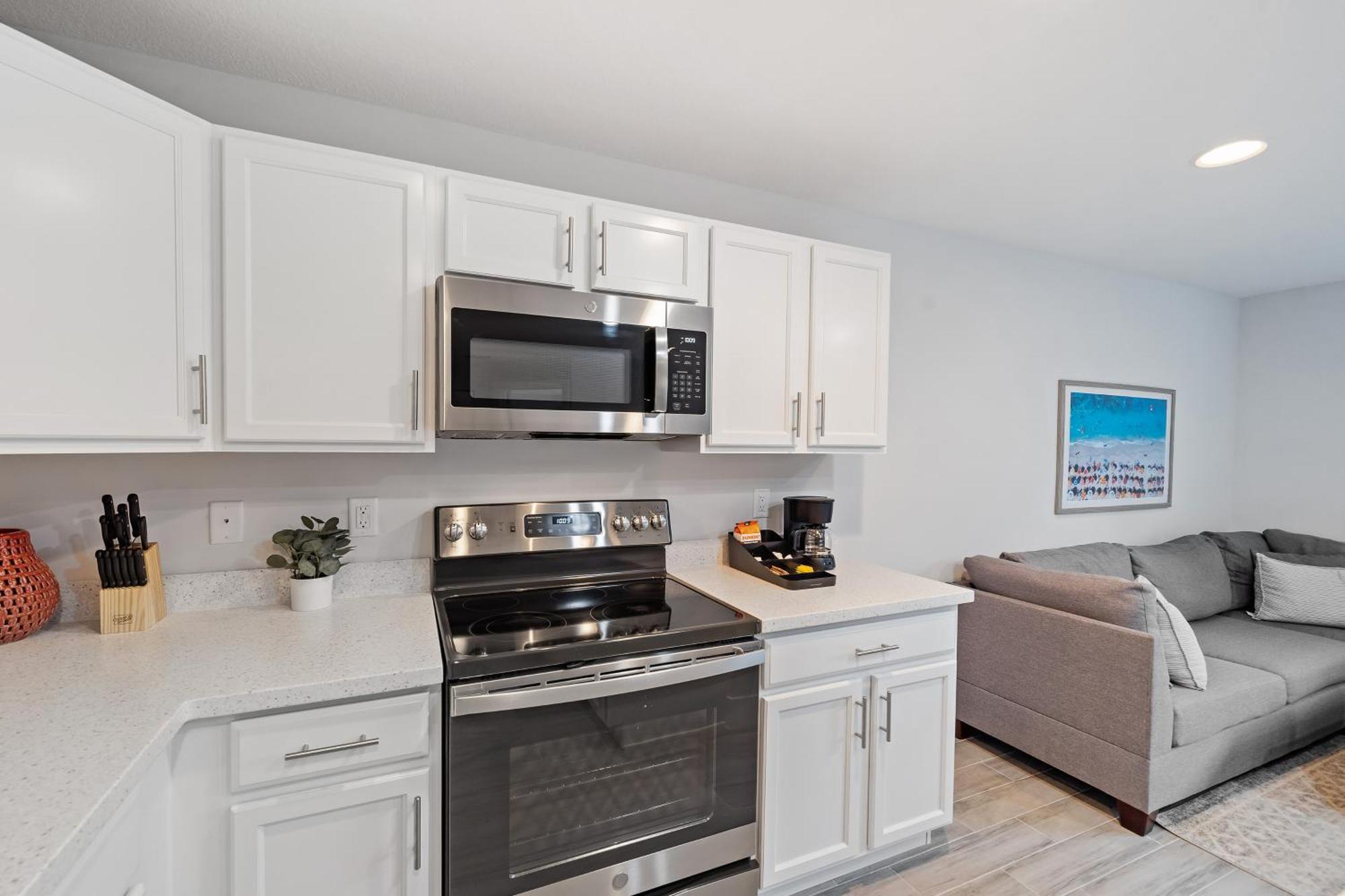 New! Few Minutes To Downtown, 10 To The Beach! Holiday home West Palm Beach
